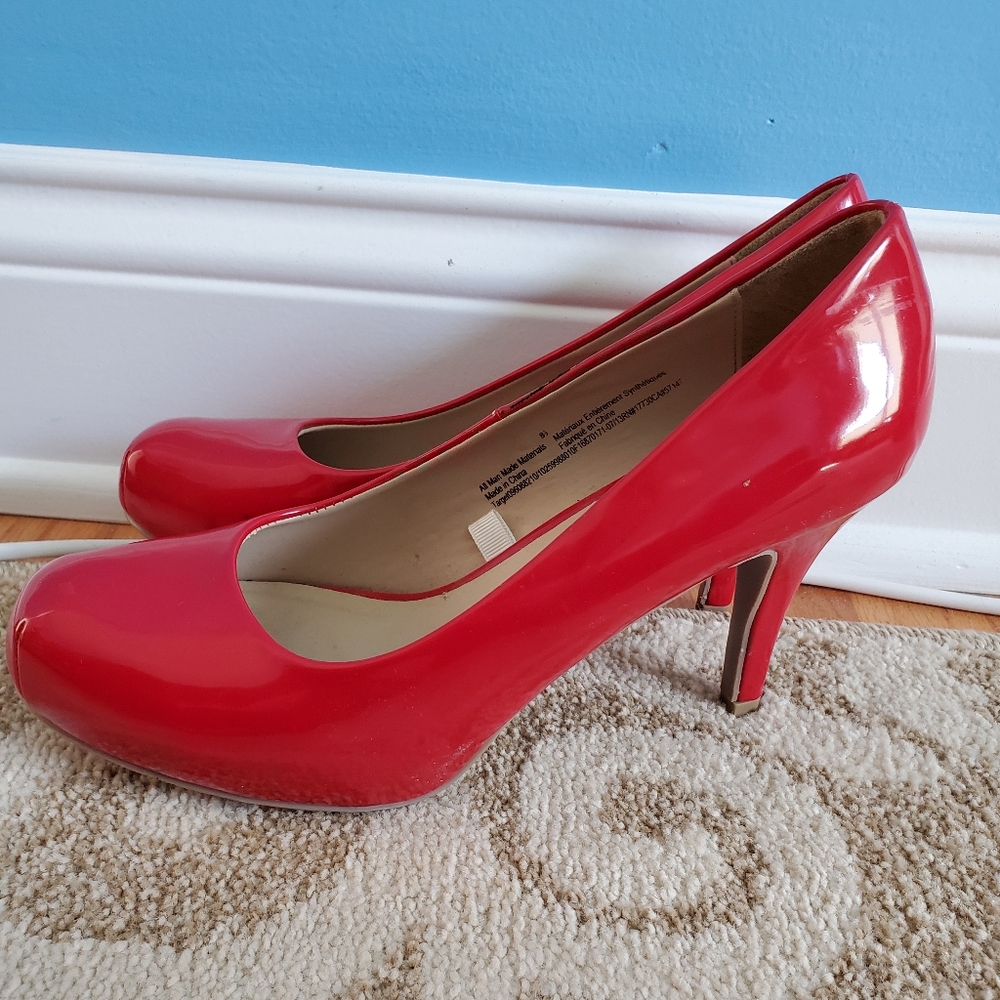 Red heels - Picture 2 of 7